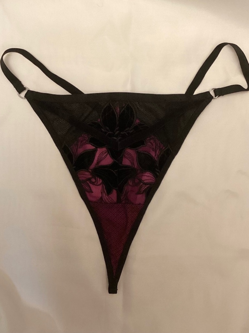 Pour Moi “Icon” Thong Panty Fuchsia Black Size 10 US